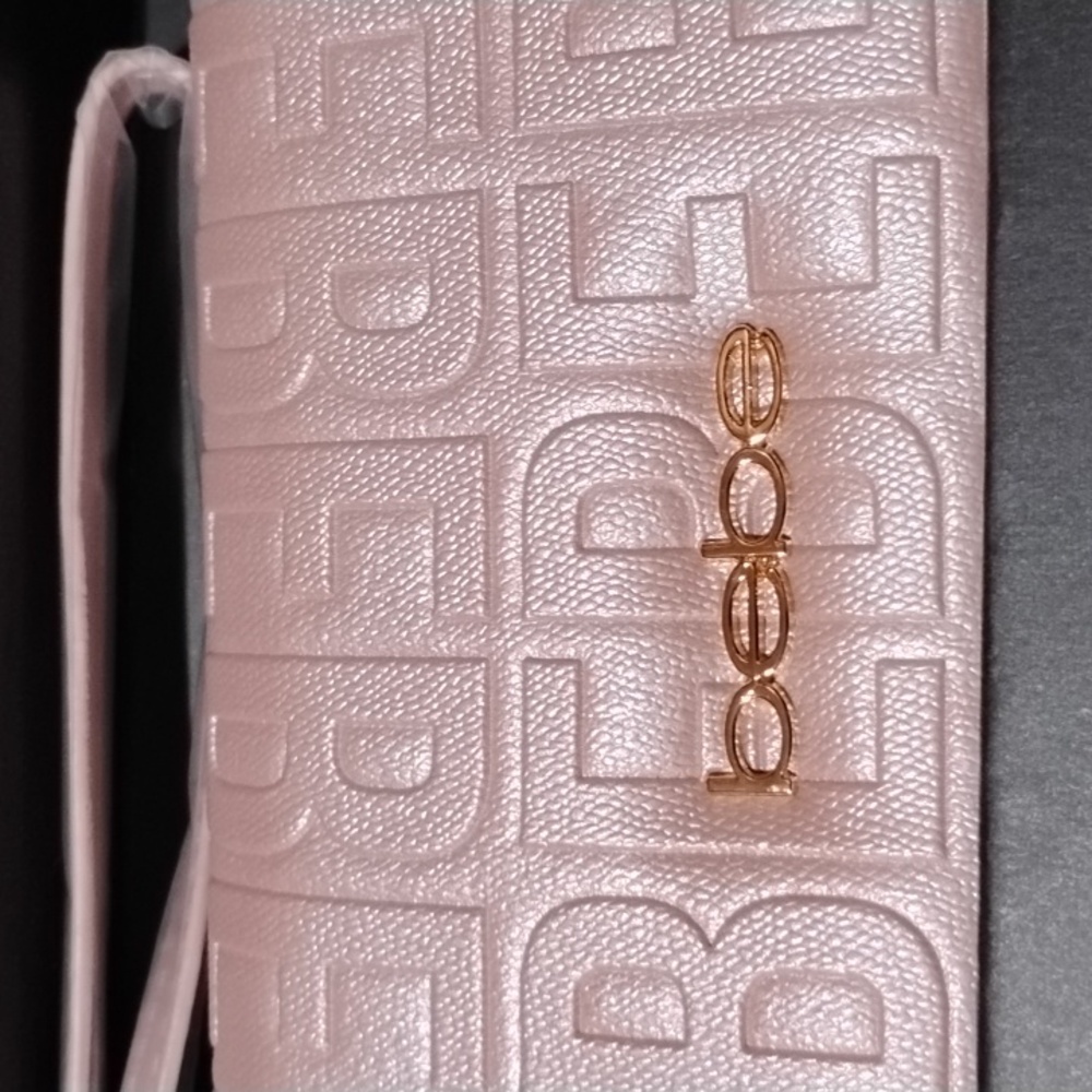 Bebe wallet and keychain set NWT - Picture 2 of 7